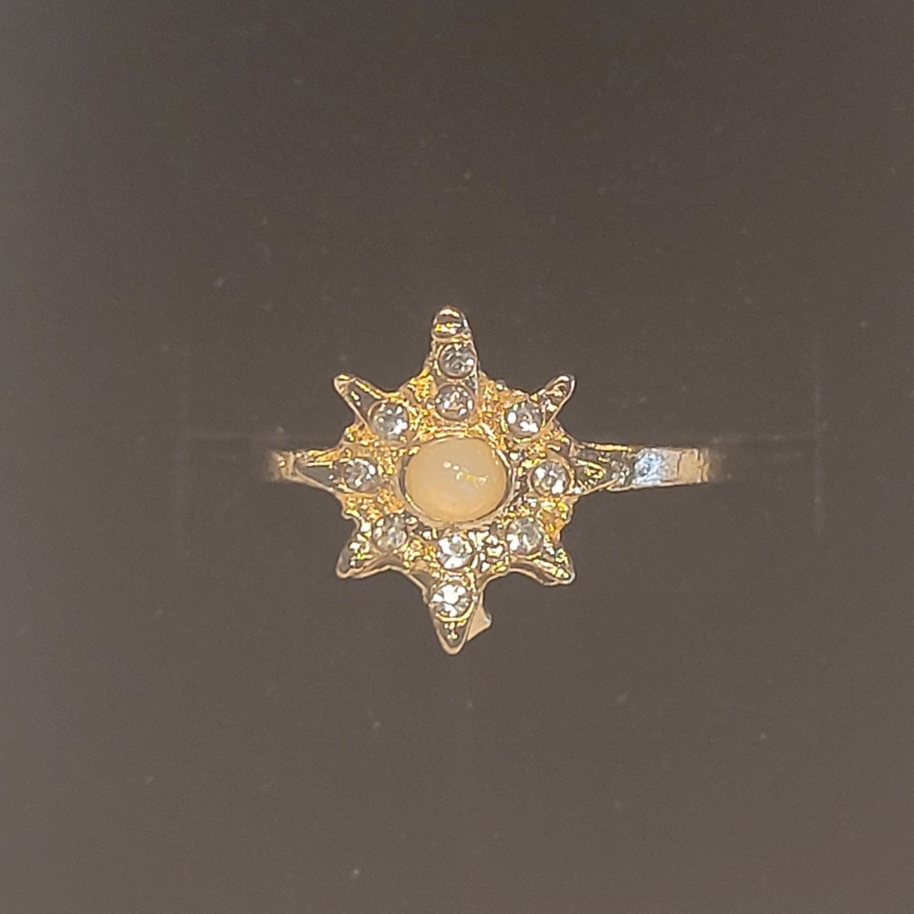Sunburst ring